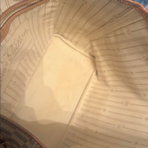 Louis Vuitton Azur MM - Picture 6 of 16